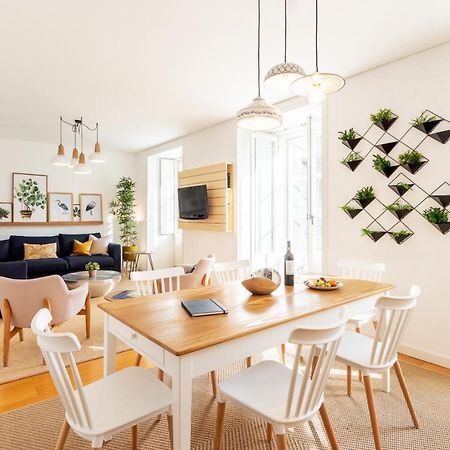 Joivy Chiado Self Check-In 2-Br Flat With Parking Apartment Lisbon Luaran gambar
