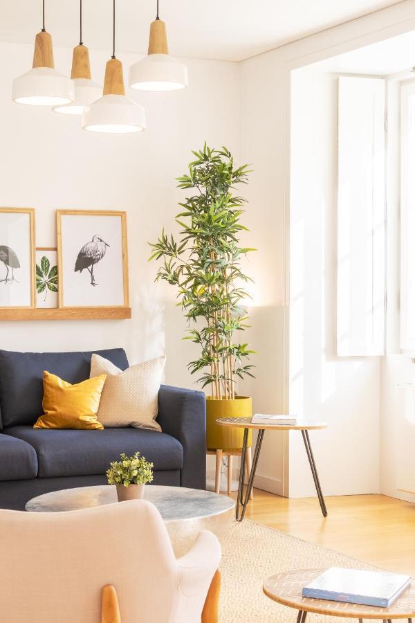 Joivy Chiado Self Check-In 2-Br Flat With Parking Apartment Lisbon Luaran gambar