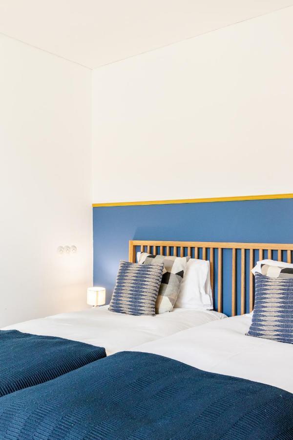 Joivy Chiado Self Check-In 2-Br Flat With Parking Apartment Lisbon Luaran gambar