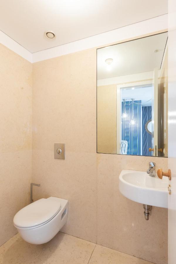 Joivy Chiado Self Check-In 2-Br Flat With Parking Apartment Lisbon Luaran gambar