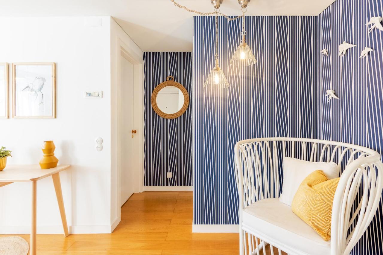 Joivy Chiado Self Check-In 2-Br Flat With Parking Apartment Lisbon Luaran gambar