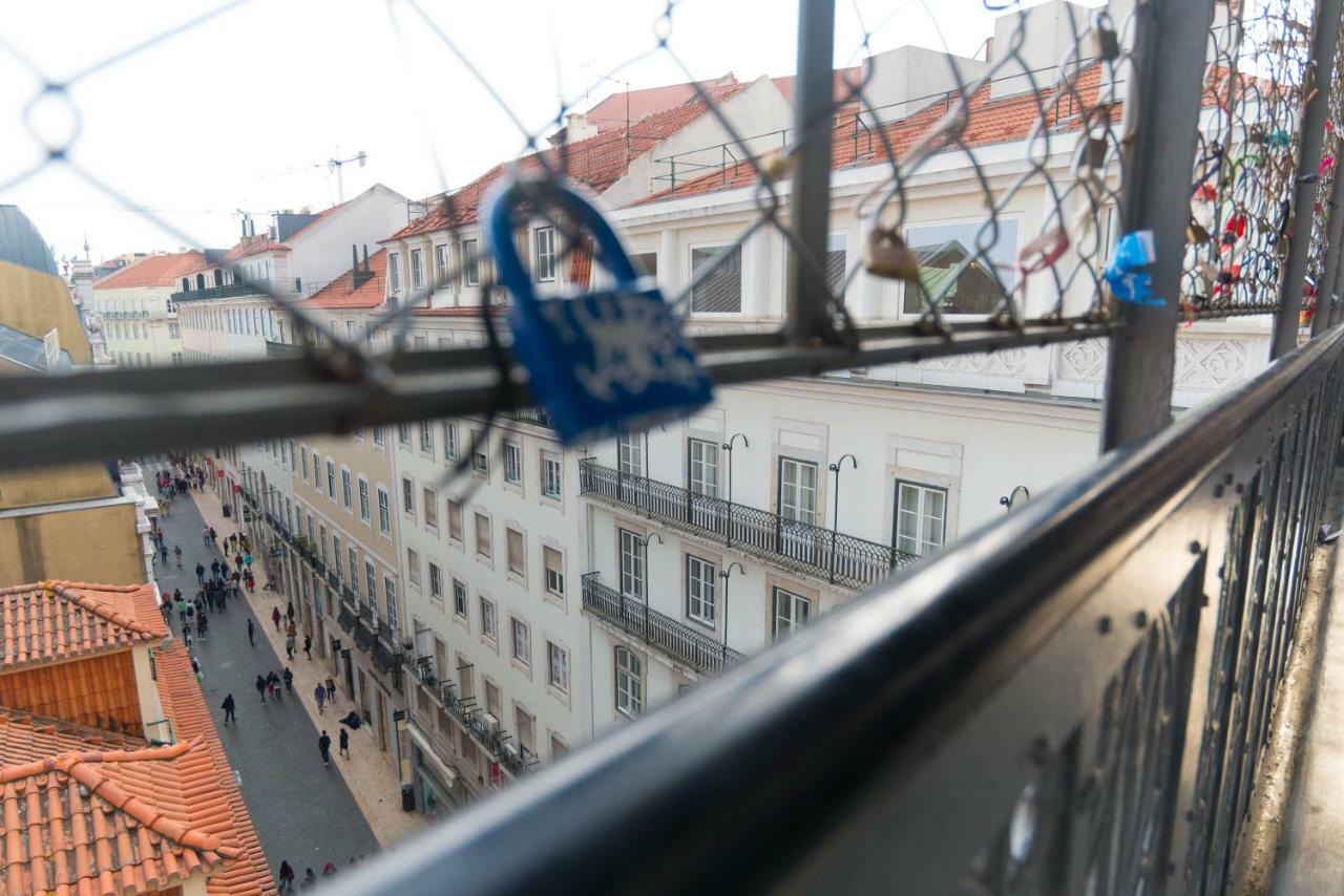 Joivy Chiado Self Check-In 2-Br Flat With Parking Apartment Lisbon Luaran gambar
