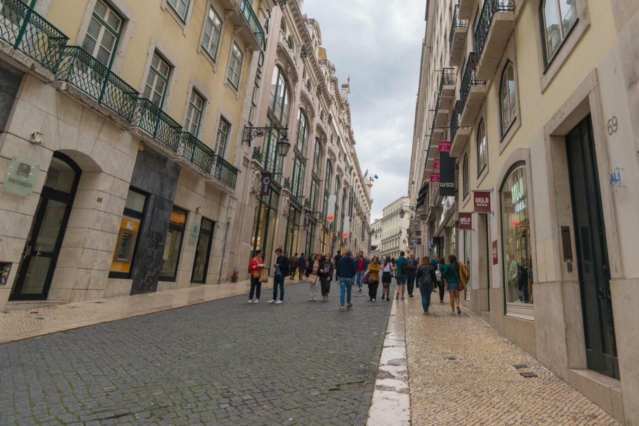Joivy Chiado Self Check-In 2-Br Flat With Parking Apartment Lisbon Luaran gambar
